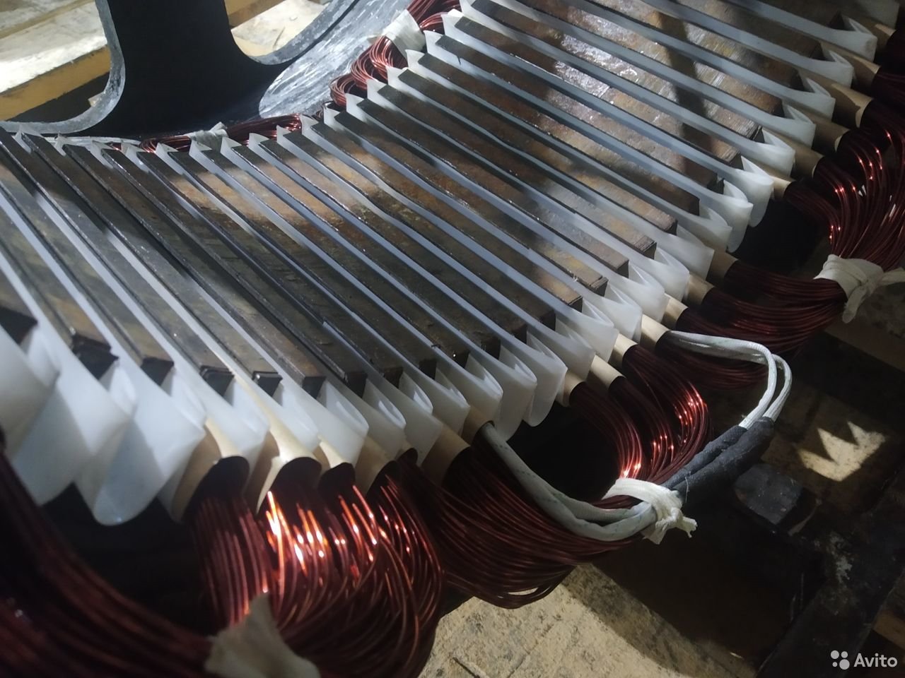 Процесс укладки обмоток статора Houchin c690